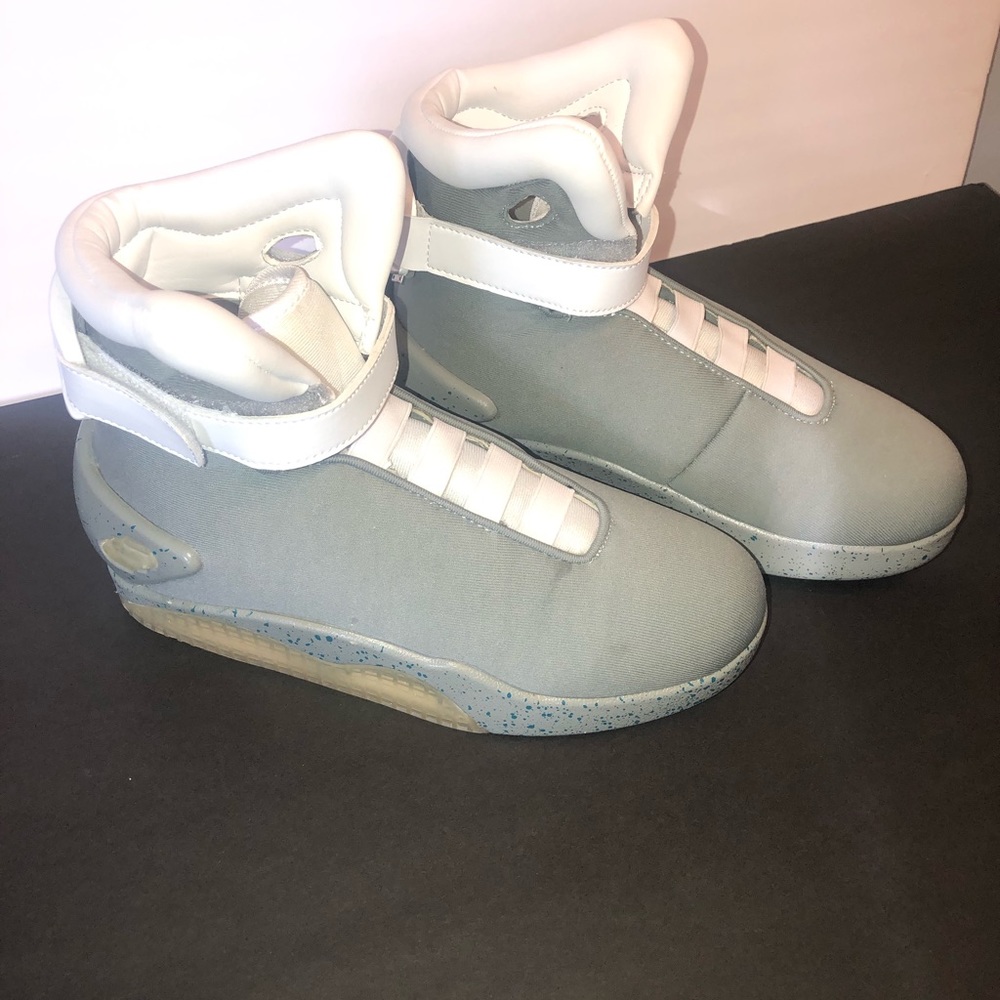 Back To The Future Part II Shoes - Picture 1 of 12